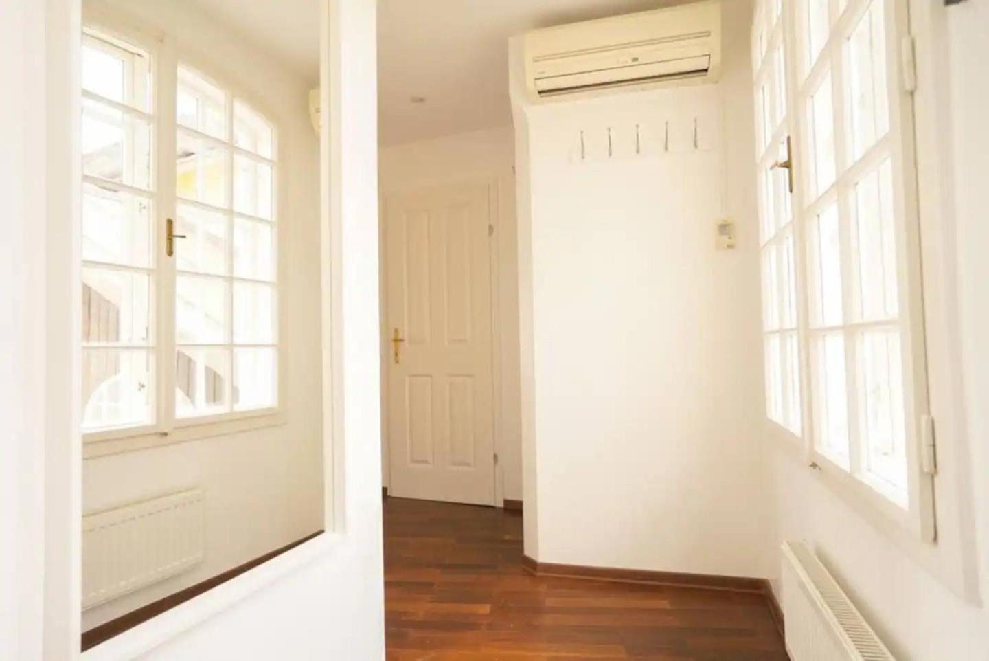 Authentic Austrian Flat In The South Of Vienna Apartman Mödlingi járás Kültér fotó