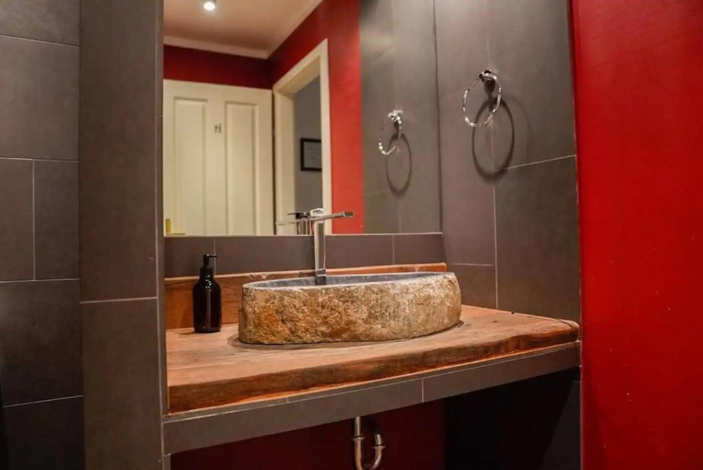 Authentic Austrian Flat In The South Of Vienna Apartman Mödlingi járás Kültér fotó