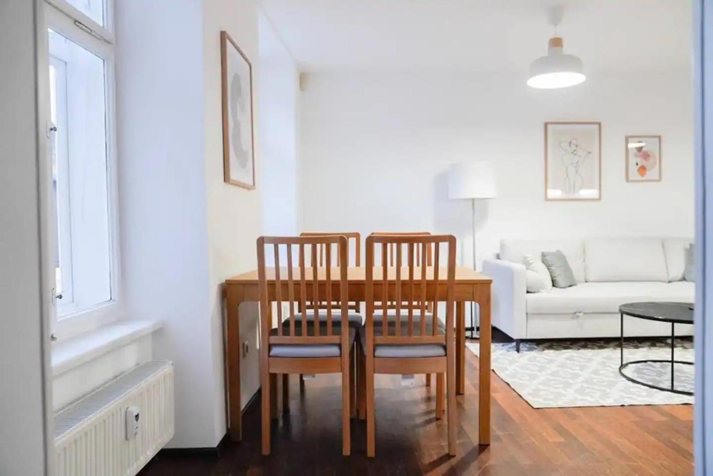 Authentic Austrian Flat In The South Of Vienna Apartman Mödlingi járás Kültér fotó