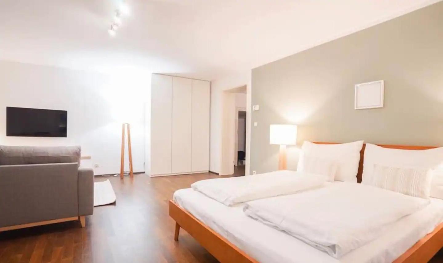 Authentic Austrian Flat In The South Of Vienna Apartman Mödlingi járás Kültér fotó
