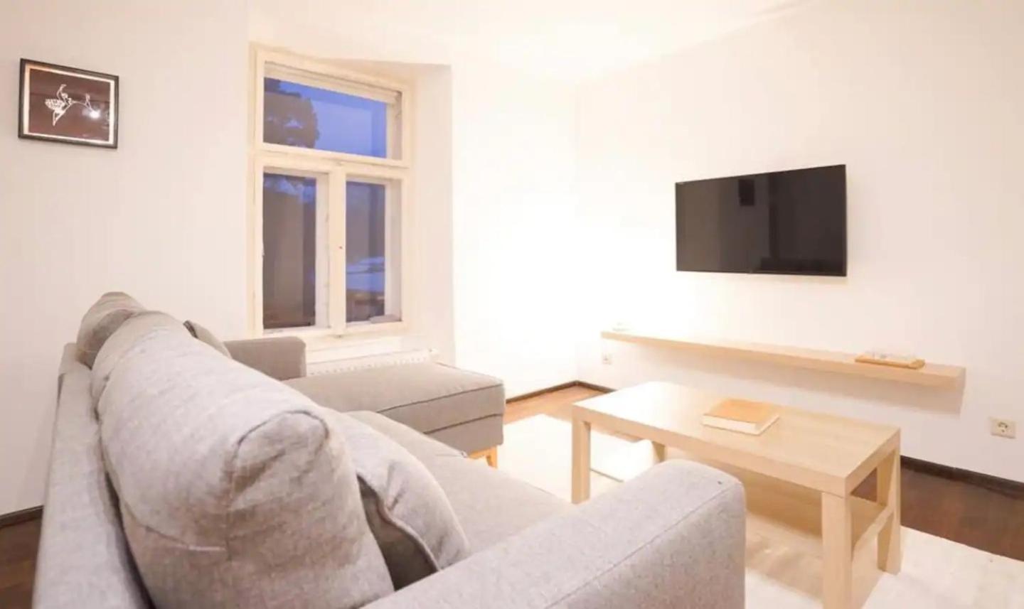 Authentic Austrian Flat In The South Of Vienna Apartman Mödlingi járás Kültér fotó