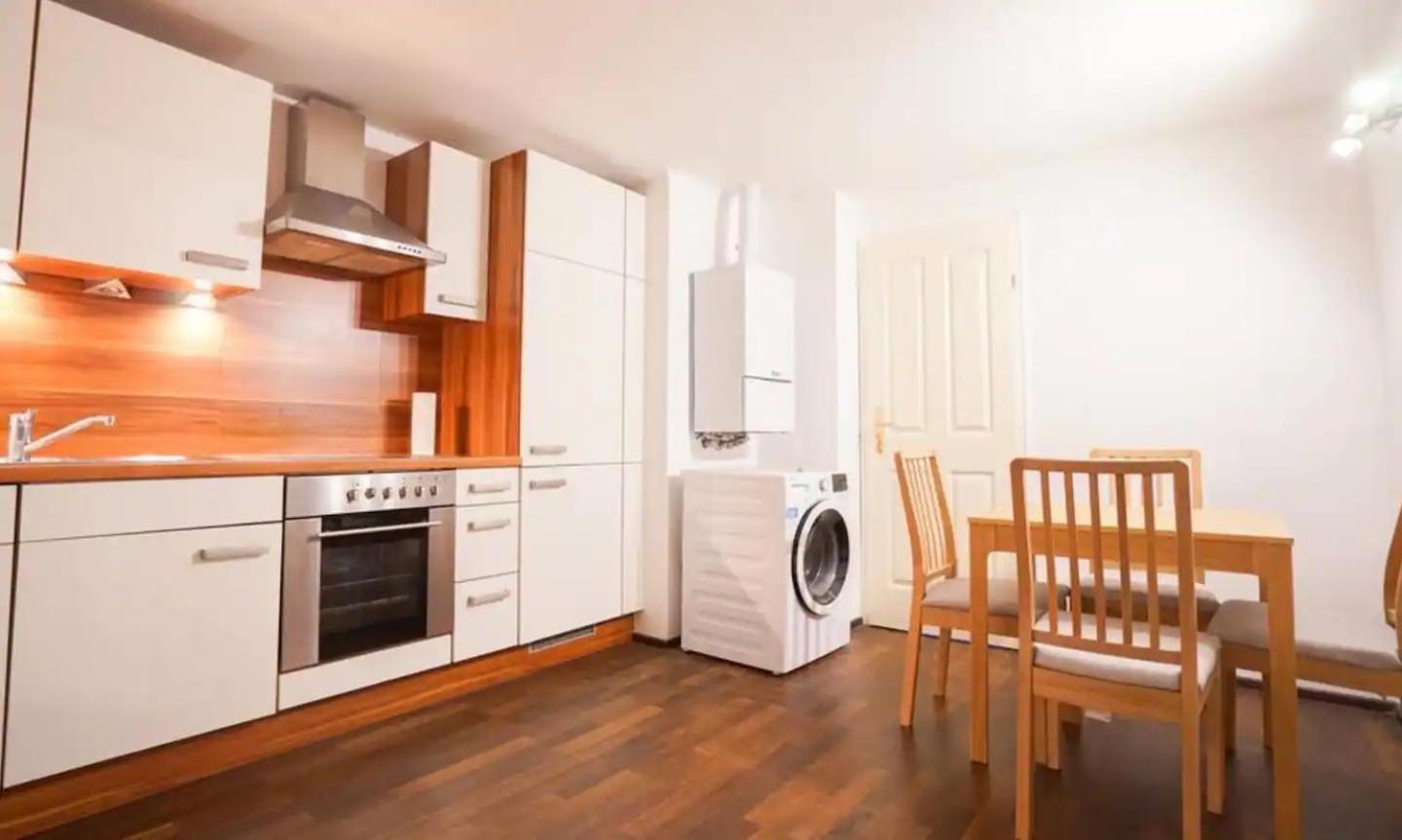 Authentic Austrian Flat In The South Of Vienna Apartman Mödlingi járás Kültér fotó