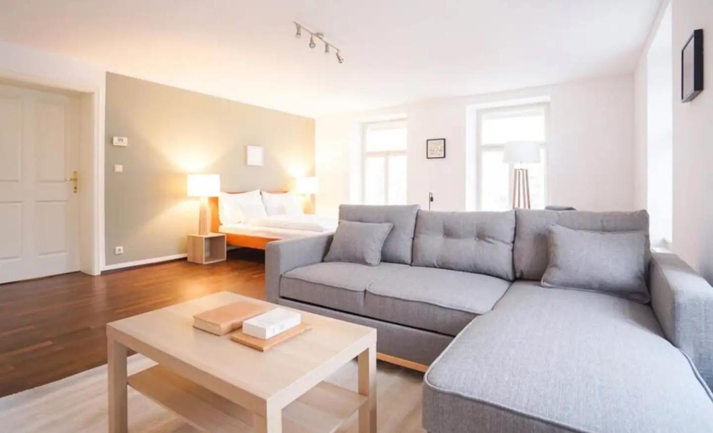 Authentic Austrian Flat In The South Of Vienna Apartman Mödlingi járás Kültér fotó
