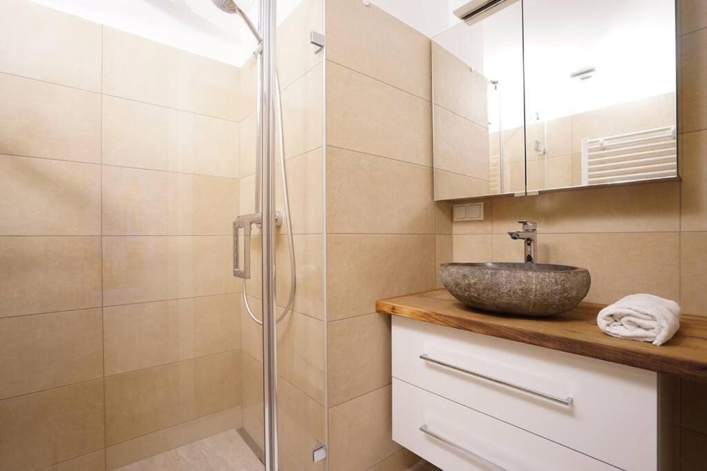 Authentic Austrian Flat In The South Of Vienna Apartman Mödlingi járás Kültér fotó